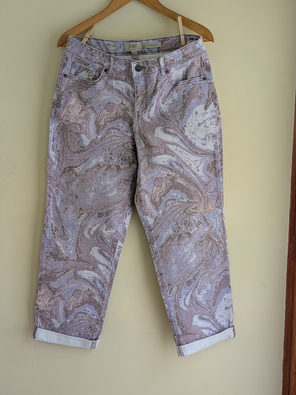 LOGO by Lori Goldstein Boyfriend Jeans Size 8/8 Purple/Gray/Beige Marble Print